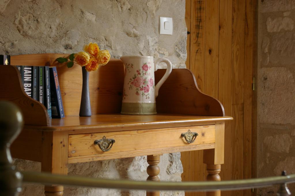 L'Ancienne Forge 27 Rue De La Creche Bourg Born Bed & Breakfast Villeréal Екстериор снимка